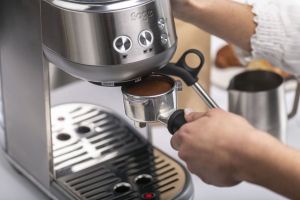 Еспресо машина SAGE SES450 the Bambino