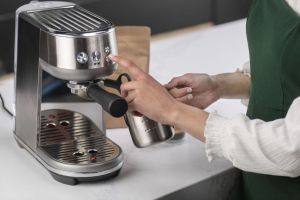 Еспресо машина SAGE SES450 the Bambino