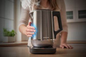 Двойностенна електрическа кана Sencor SWK 0850GY с регулиране на температура и U-образно дъно  