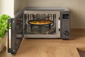 Микровълнова фурна с грил и функция фритюрник с горещ въздух Sencor SMW 6025BK